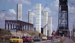 DIA40489 Spijkenisse; ; Aanbouw nieuwe Spijkenisserbrug, 17 september 1977