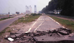 DIA40553 Spijkenisse; ; Nieuwe Spijkenisserbrug in gebruik, 16 september 1978