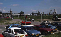 DIA41268 Het parkeerterrein achter het ABC-complex, toekomstige locatie van de Kopspijker; 29 mei 1985