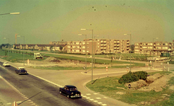 DIA41639 De wijk Schiekamp, gezien vanaf de voetbrug over de Groene Kruisweg; September 1963