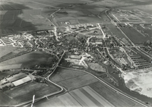 DIA41864 Spijkenisse; ; Luchtopname van het Centrum. Rechtsboven de wijk Schiekamp, 1963