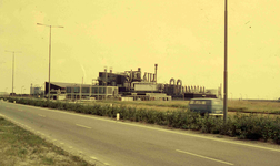 DIA42038 Industrie op de Botlek; 1973