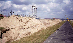 DIA42138 Grondverzet nabij de Botlekbrug; 1974