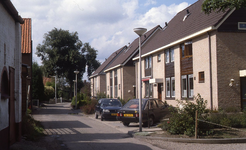 DIA42686 Woningen langs de Achterweg; Augustus 1990