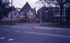 DIA43022 Sloop aan de achterzijde van 't Oudste Huys; ca. 1984