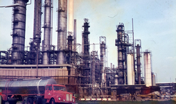 DIA43138 Shell Nederland Raffinaderij; ca. 1970