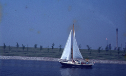 DIA43178 De watersportvereniging langs het Voedingskanaal; ca. 1972