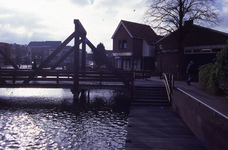 DIA43742 De Schoenenreus en dansschool Wuyster aan de Westkade; ca. 1999