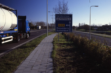DIA43847 De Groene Kruisweg: ANWB-bord richting Spijkenisse en Halfweg 2, Rozenburg en Rotterdam; ca. 1999