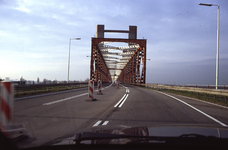 DIA43857 De Groene Kruisweg: richting de Spijkenisserbrug; ca. 1999