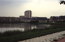 DIA43992 Zicht op de Flat Welhoeck vanaf de Donaulaan; ca. 1999