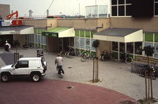 DIA43996 Winkels in de IJsselstraat; ca. 1999