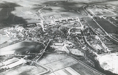 DIA44073 Luchtfoto van Spijkenisse; ca. 1965