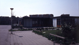 DIA44331 Noodgebouw aan de Perzikgaard; April 1985