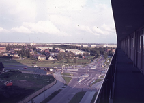 DIA44410 Zicht vanaf de Churchillflat de kruising Churchilllaan, Groene Kruisweg en de Hekelingseweg; ca. 1969