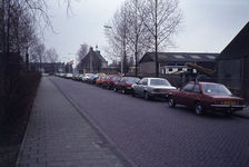 DIA44483 Auto's geparkeerd langs de Jan Campertkade; ca. 1985