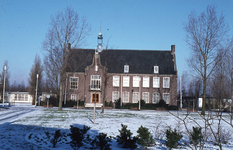 DIA44490 Het gemeentehuis van Spijkenisse; ca. 1985