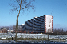 DIA44496 Het dorp Spijkenisse, gezien vanaf de Marrewijkflat; ca. 1985