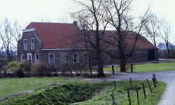DIA67047 Boerderij langs de Strypsedijk; ca. 1993