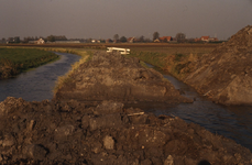 DIA68069 Aanleg watergang richting Wouddijk in verband ruilverkaveling; 1981
