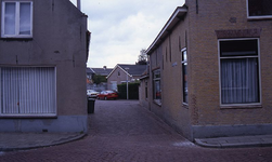 DIA69208 Doorgang tussen de Dorpsstraat en de Nijverheidsstraat; ca. 1993