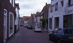 DIA69250 Kijkje in de Dorpsstraat; ca. 1993