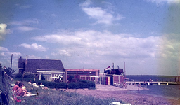 DIA69346 Café-restaurant bij de haven langs het Spui; ca. 1982