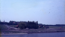 DIA69376 Woningen langs de Oude Veerdam; ca. 1982