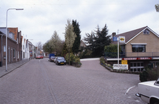 DIA70041 Garage Deurloo langs de Henri Fordstraat; ca. 1991