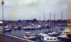 DIA70079 De jachthaven van Zwartewaal; ca. 1968