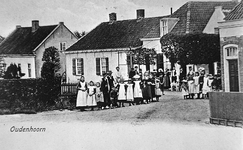 DIA_PB0003 Kijkje op de Kaatsbaan en de Molenweg; ca. 1910