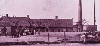 DIA_PB0040 Kijkje op 't Veer van Zuidland; ca. 1920