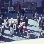 DIA_GF_1108 De viering van 1 april op de Markt; 1 april 1967
