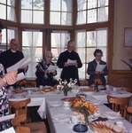 DIA_GF_1117 Een paasontbijt van de katholieke kerk in de St. Leonardusschool; ca. 1967