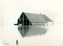 AB_WATERSNOODRAMP_010 Boerderij in het water; 1 februari 1953