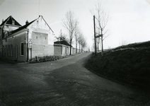 BR_ARNOLDUSBOTBIJLWEG_001 Kolenhandel in het voormalige gasthuis; 1961