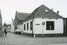 BR_BOTERSTRAAT_006 De banketbakkerij van A.E.D. Ribbe op de hoek van de Boterstraat en de Rozemarijnstraat; december 1988