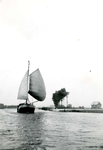BR_BRIELSEMAAS_011 Brielle; Zeilschip De Stern van P. Kruyt op de Brielse Maas, ca. 1930