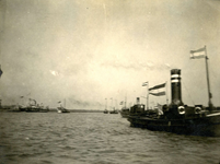 BR_BRIELSEMAAS_012 Brielle; Stoomscheepje SS Den Briel op de Brielse Maas, ca. 1920