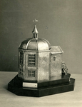 BR_DERIK_WATERSCHAP_280 Zilveren trofee van de koepel Zeeburg, vervaardigd in 1951; ca. 1960