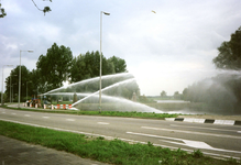BR_GROENEKRUISWEG_021 Het waterschap pompt met noodgemalen water weg tijdens de watersnood van september 1998 ter ...
