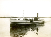BR_OV_VEERBOTEN_003 De veerboot Mercurius II, die een veerdienst tussen Brielle en Rozenburg onderhield; 20 mei 1925