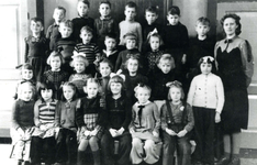 BR_SCHOLEN_OLS_082 Klassenfoto van de Openbare Lagere School; ca. 1920