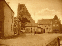 BR_WELLERONDOM_053 Kijkje op het Wellerondom met de stadspomp en de St. Catharijnekerk; 1926
