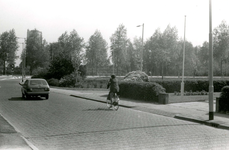 BR_WELLEWEG_006 Kijkje op de Welleweg ter hoogte van de kruising met de Schrijversdijk; ca. 1978