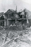 BR_WO2_BOM_DIJKSTRAAT_001 Schade van het bombardement; 1e man op deze foto de heer R. Janson; 4 maart 1943
