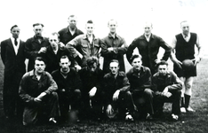 BR_WRW_047 Elftal van voetbalvereniging Wit-Rood-Wit; ca. 1948