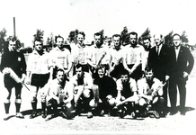 BR_WRW_065 Elftal van voetbalvereniging Wit-Rood-Wit; ca. 1964