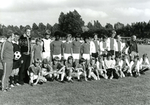 BR_WRW_099 Elftal van voetbalvereniging Wit-Rood-Wit. Staande: Erwin Zwank, Paco Pothof, Ardy van der Lugt, Cees van de ...