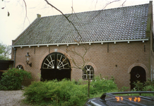 GV_BURGVANDERMINNELAAN_08 Koetshuis achter het herenhuis 'Swaaneburg' (1857); 29 april 1997